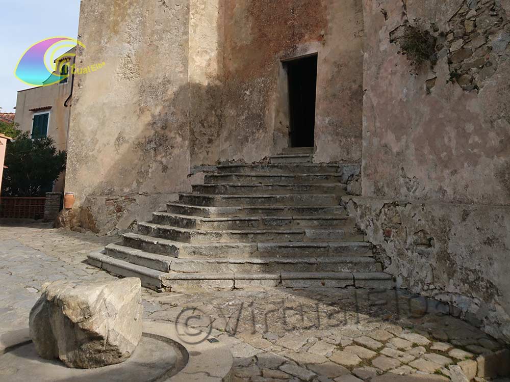 Scale di ingresso alla Chiesa di San Niccolò