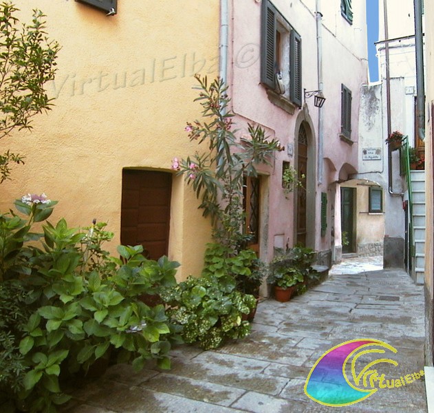 Vie del paese di Marciana Alta