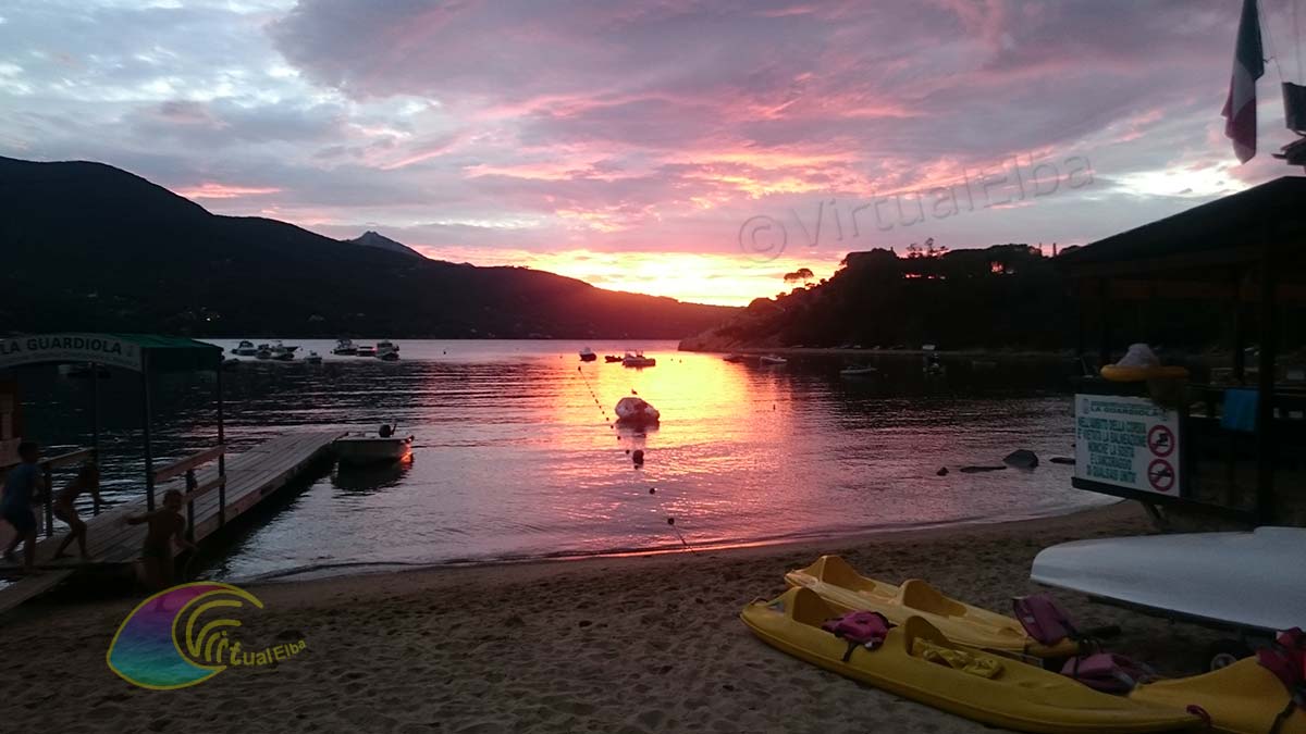 Tramonto Spiaggia della Guardiola ed il Circolo Nautico