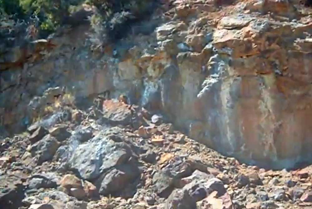 Sassi Neri Mimine - mineral del sitio de construcción