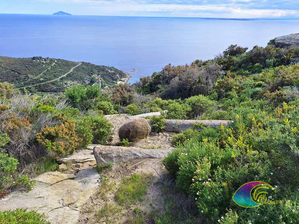 Columnas de granito - Antigua cantera Grottarelle