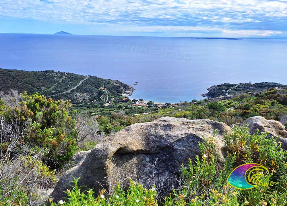 Antigua cantera de Grottarelle y de la playa de Cavoli