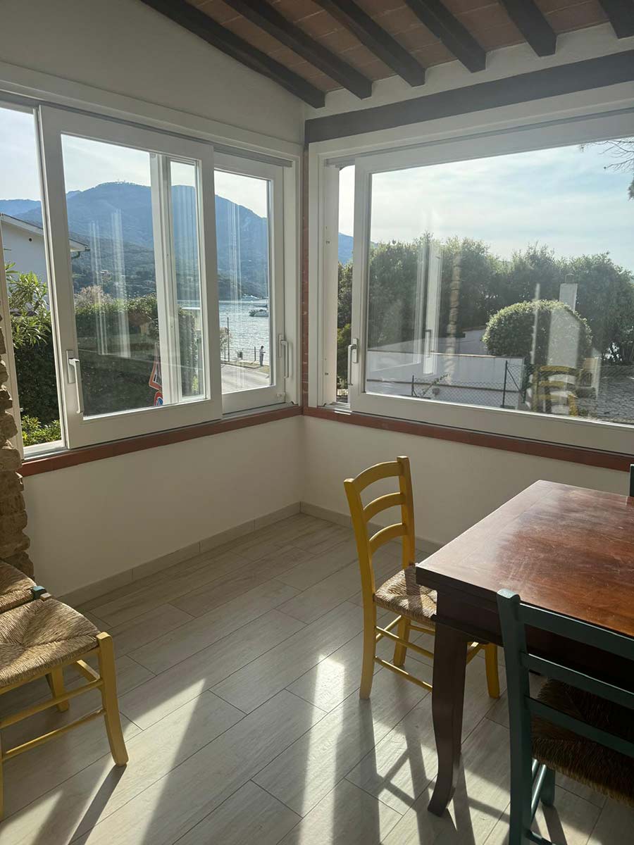 Veranda Villetta Leonardo a Procchio Appartamenti Fabrizio