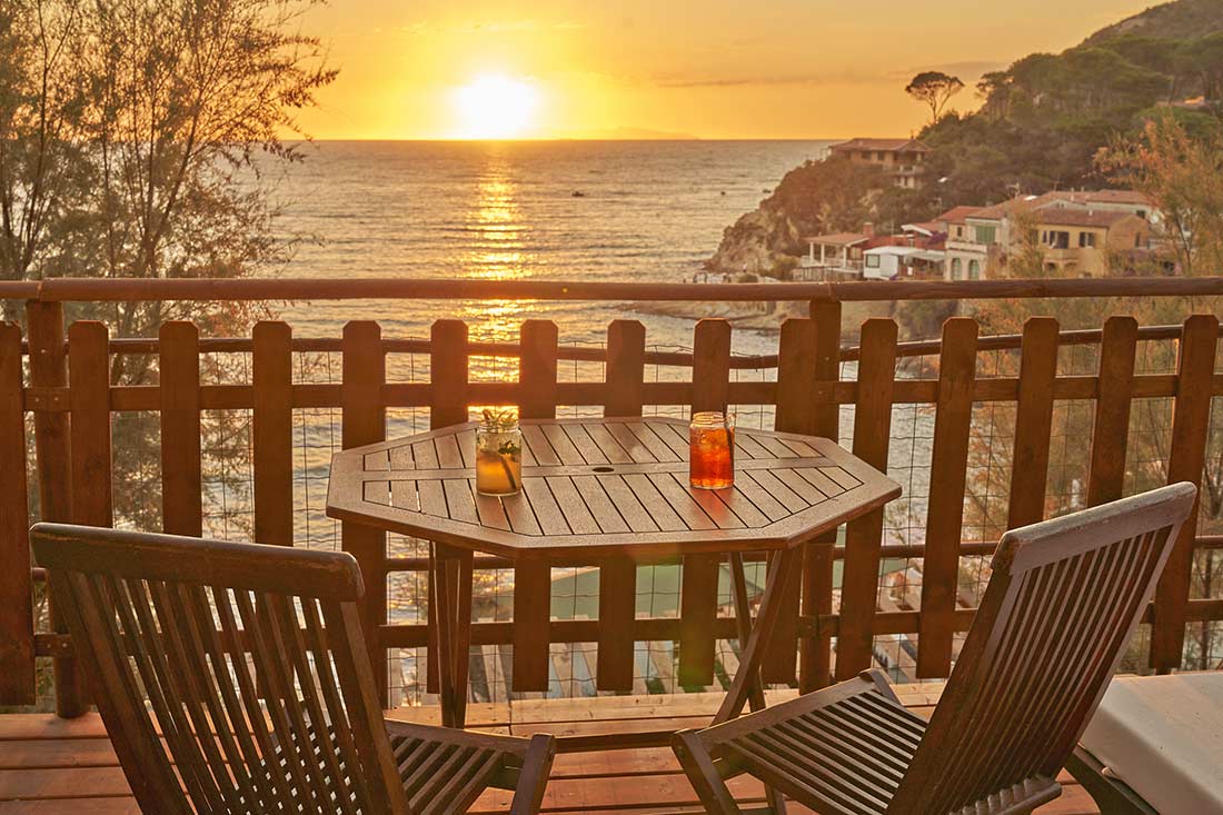 Vista dalla tenda glamping Moorea Babe al tramonto - Camping Village Biodola